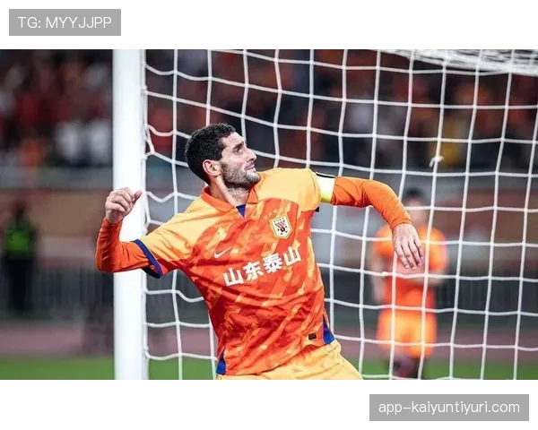 山东泰山防守体系失衡，老将坐镇难掩整体混乱