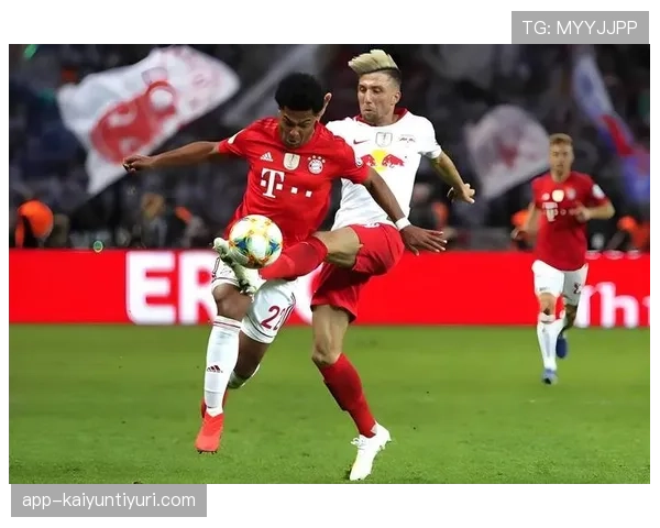 拜仁强强对话中表现波动，当前阶段是否面临实力下滑或战术调整影响赛季走势